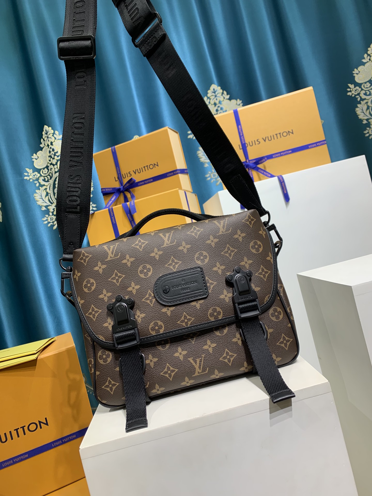 Louis Vuitton Satchel Bags